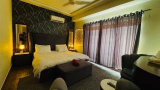 Executive 1BHK Apartment with Scenic Balcony View - Rawalpindi - 8