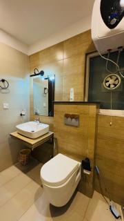 Executive 1BHK Apartment with Scenic Balcony View - Rawalpindi - 2