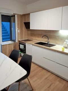 Apartman Marta Makarska - prizemlje - Makarska - 1