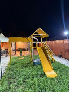 Hovakimyans Hotel And Pool Airport - Armavir - 2