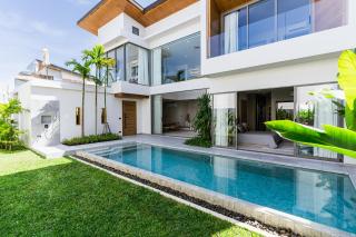 NEW! Luxury Zenithy Pool Villa - - 0