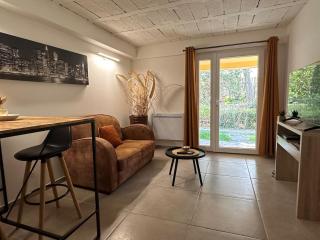 Nice App Private Parking, Garden, Furnished Terrace - 4