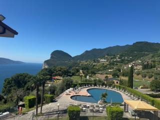 Terrazza del Brivido, Hotel Paradiso - Pieve - 9