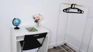 4 Bedroom House In Luton - Luton - 9