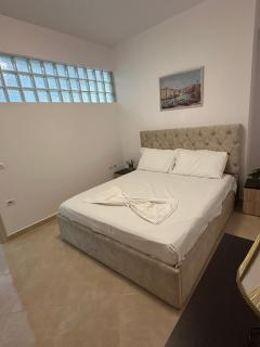 Charm apartment at Shkembi i Kajes, with rock view - Durrës - 8
