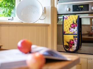 3 Bed in Bath SKN21 - Wellow - 1