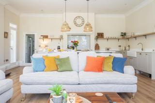 Country Retreat Sleeping 15 - Bron Menai - Newborough - 2
