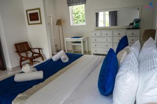 Hummingbird Lake Villa- Kandy - Kandy - 4