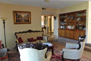 Bed and Breakfast in Hollywood Hills - 5