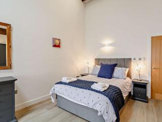 2 Bed in Wintersett 93235 - - 2