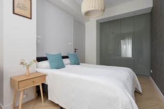 Charming One Bedroom Apartment with Air Conditioning in the Capital by Noclegi Renters - Warsaw - 9