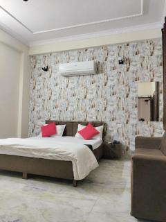 Hotel Prem Palace - Bhopal - 0