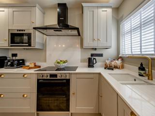 3 Bed in Aberaeron 88788 - Aber-Arth - 2