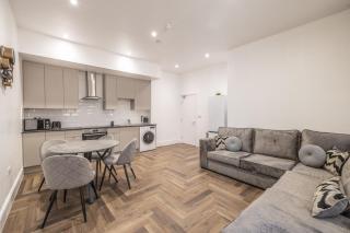 Luxury City Retreat Perfect for Business & Families & Free Gym By The Pocklington - The New Walk Suite - Leicester - 2