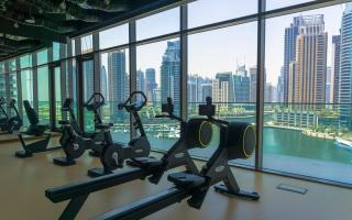 Luxury 2BR Apartment in Marina Gate - 9