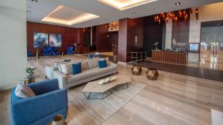 Luxury 2BR Apartment in Marina Gate - 7