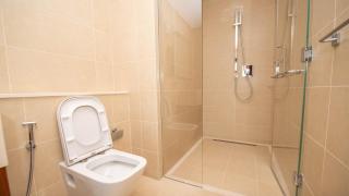 Luxury 2BR Apartment in Marina Gate - 5