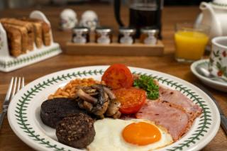 Two Harbours Guest House - - 7