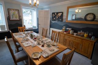 Two Harbours Guest House - - 3