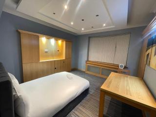 TCH Lodge - Bolton - Bolton - 4