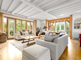 Pass the Keys Fabulous Country Estate Private Cinema Quiet Area - Reading - 4