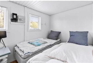 Cozy Holiday Home With Sea View - Allinge - 5