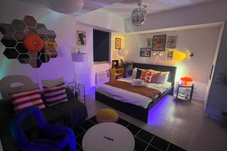 Entire 1BR for Family with Spacious Balcony, PS4 & Instax Camera - San Fernando - 5