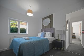 4Bed House MK - 8