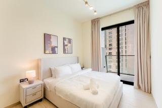 Smart Home 1BR with Pool and City View in JVC by Bhavan Vacation Homes - 9