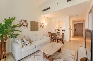 Smart Home 1BR with Pool and City View in JVC by Bhavan Vacation Homes - 8