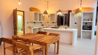 Exquisite Double Storey Luxury Retreat 90m from Paje Beach Zanzibar Ideal Prime location Tv wifi aircon and Private Pool - Paje - 9
