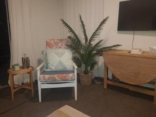 Sunny Central Parkvale home - Hastings - 3