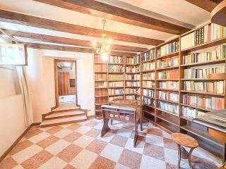 Roman Theatre private garden and free parking - 6