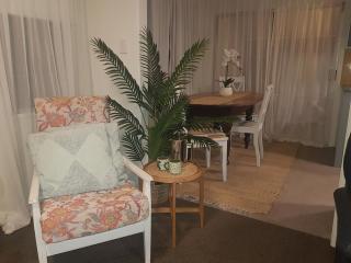 Sunny Central Parkvale home - Hastings - 8