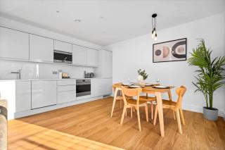 Luxury 2 Bedroom with Balcony - Fast Wi-Fi - Netflix 711D - Birmingham - 8