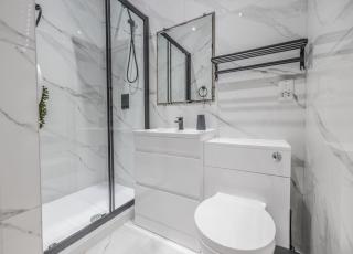 Boutique City Centre Balcony Suite Perfect For Couples & Businesses With Free Gym By The Pocklington - Richard III Suite - Leicester - 8