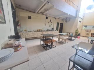 RedDoorz Syariah at Hotel Adi Sederhana near Stasiun Jatibarang - Sleman - 4