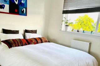 Dundee Seaside Dream House - Sleeps 8 & Parking - Dundee - 6