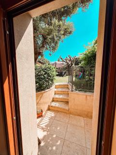 Roman Theatre private garden and free parking - 7