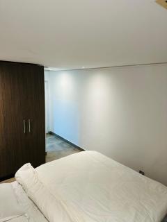 Beaufort Ridge ROOM 206Airbnb - Accra - 7