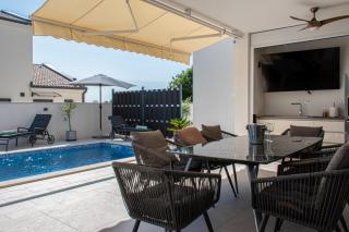 Villa Nini House with sea view in Pomer,Istria - 2