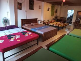 Beehive Family Rooms - Colombo - 9