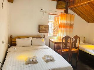 Maem GUESTHOUSE - Luang Prabang - 0