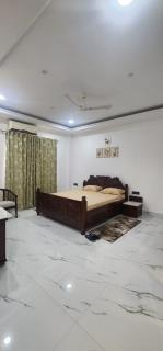 Peacock Bay Villa Holiday Home - Greater Noida - 5
