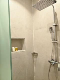 Chic Afro-Contemporary 2 bedroom flat at 22c - Lagos - 2