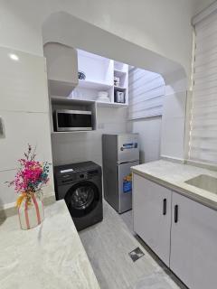 Chic Afro-Contemporary 2 bedroom flat at 22c - Lagos - 1