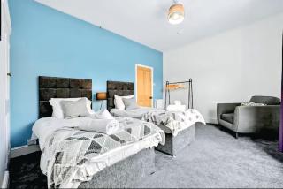 Luxury 3 Bedroom House, Save Big, Wi-Fi, Free Parking, Sleeps 5 - Dallington - 7