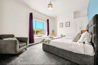 Cosy 3-Bedroom Stay for 5, WiFi, Parking, 10 Percent Off - Dallington - 0