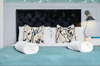 Luxury 3 Bedroom House, Save Big, Wi-Fi, Free Parking, Sleeps 5 - Dallington - 9