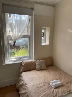 Studio Flat - Moffat - 6